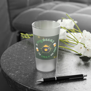  These frosted pints glasses are the pawfect barware for socializing at home. Made to hold 16 ounces of the delicious beverage of your choice and with the reminder to always let your pup do the counting. 